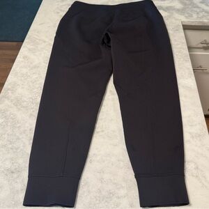 Lululemon black joggers 12